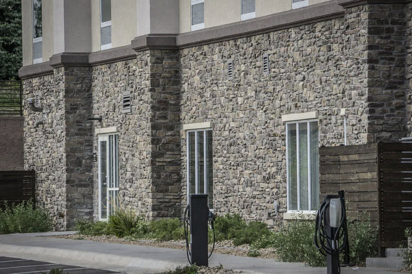 Stone veneer installation